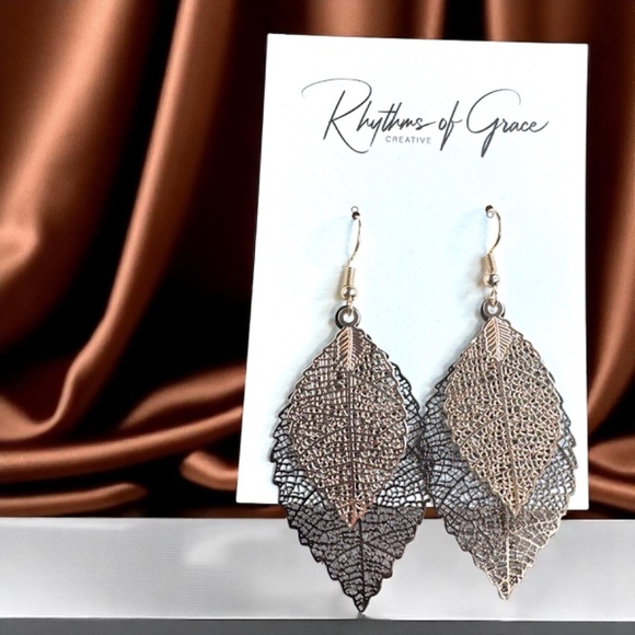 Vibrant Multicolored Earrings: Splash of Fun for Your Ears!  5 Styles Available - Picture 5 of 16